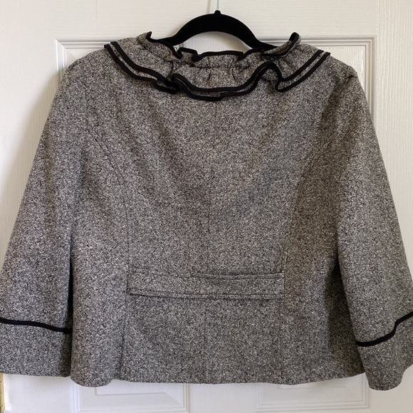 Ann Taylor Loft size 12 black and white tweed jacket with black piping - Picture 2 of 5